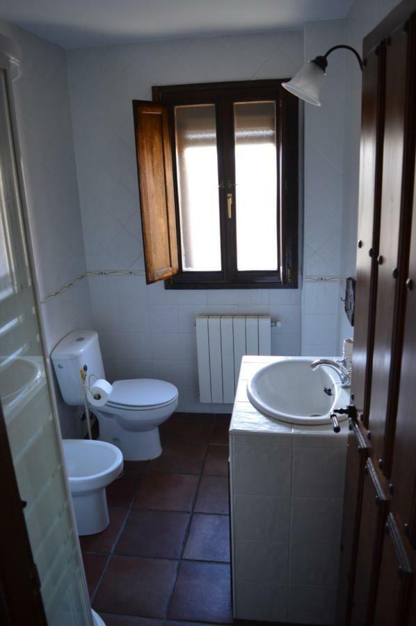 Las Estrebedes Casa Rural Guest House Caminomorisco Ngoại thất bức ảnh