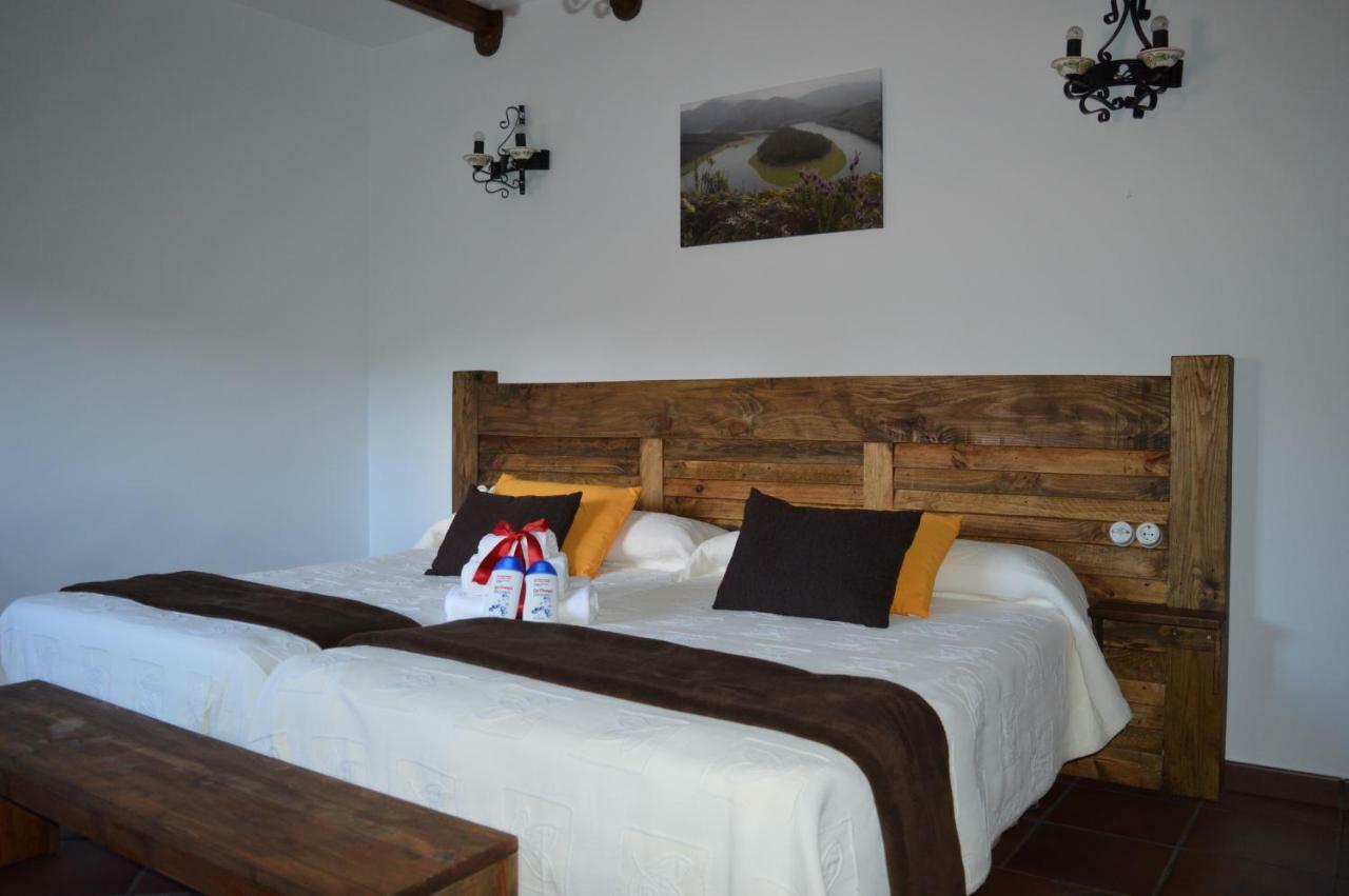 Las Estrebedes Casa Rural Guest House Caminomorisco Ngoại thất bức ảnh