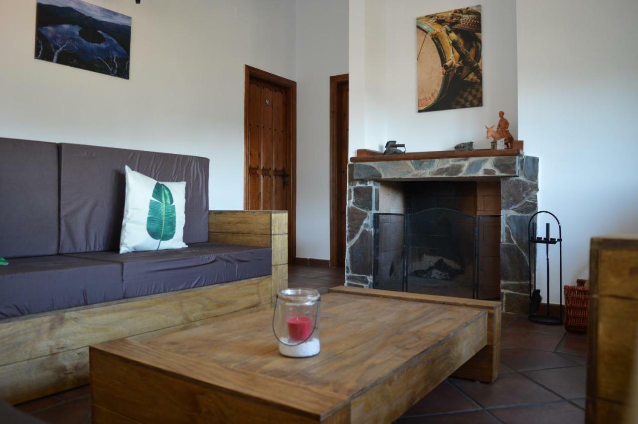 Las Estrebedes Casa Rural Guest House Caminomorisco Ngoại thất bức ảnh